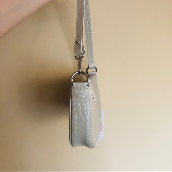 Crocodile pattern shoulder baguette bag - Picture 4 of 4